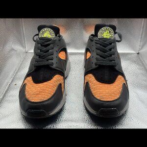 Size 11 - Nike Air Huarache Crater Premium Low Black‎ Atomic Orange DQ5013-001
